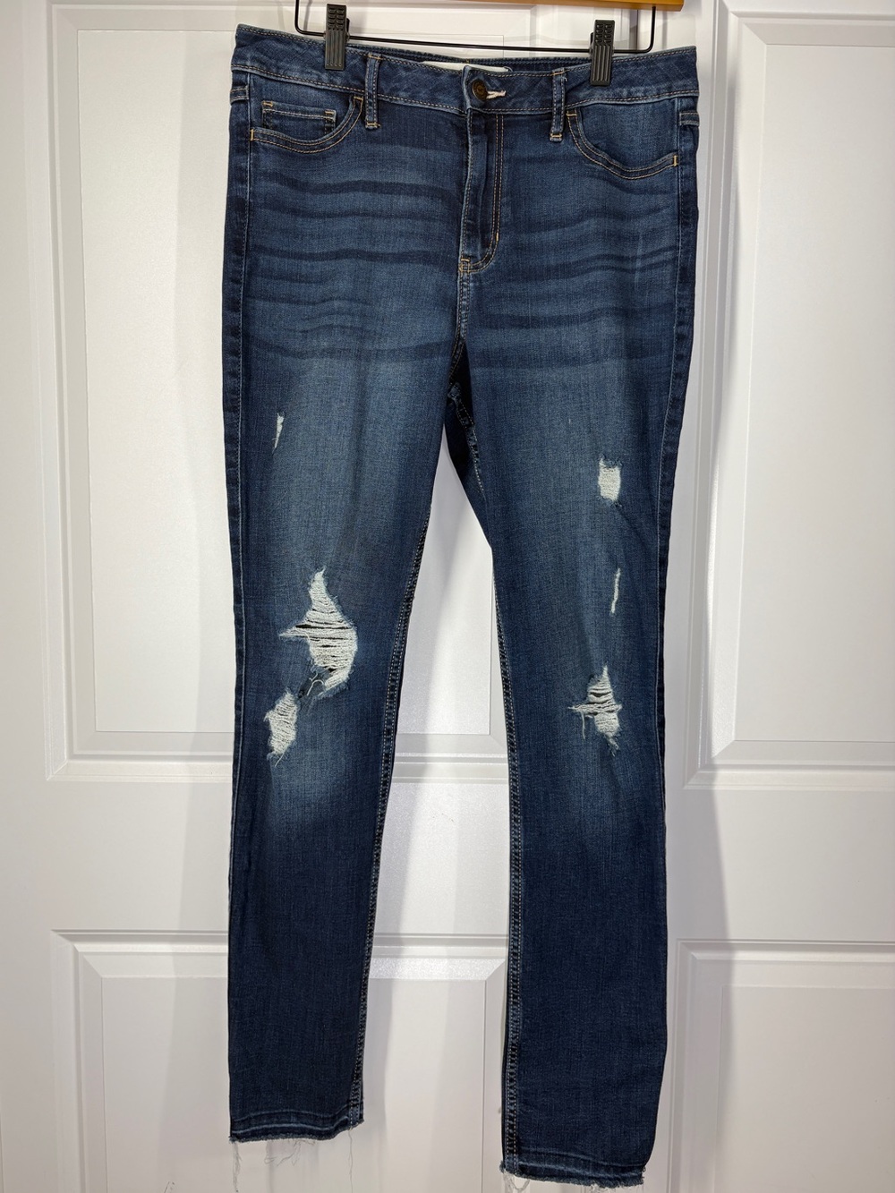 Hollister High Rise Super Skinny Distressed Jeans 11R (W30 L30) Juniors